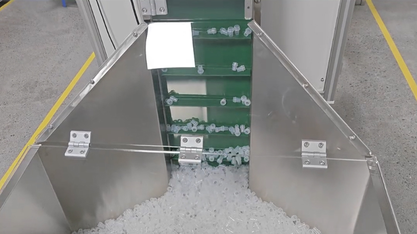 酒蓋內(nèi)塞運行質(zhì)檢